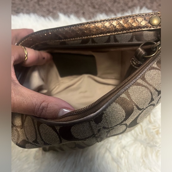 Coach Purse - Picture 3 of 16